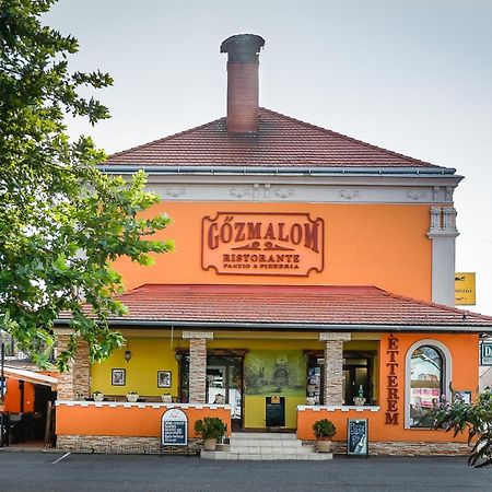 Gozmalom Etterem Es Panzio Bed & Breakfast Körmend Екстериор снимка