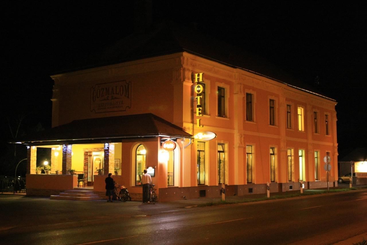 Gozmalom Etterem Es Panzio Bed & Breakfast Körmend Екстериор снимка