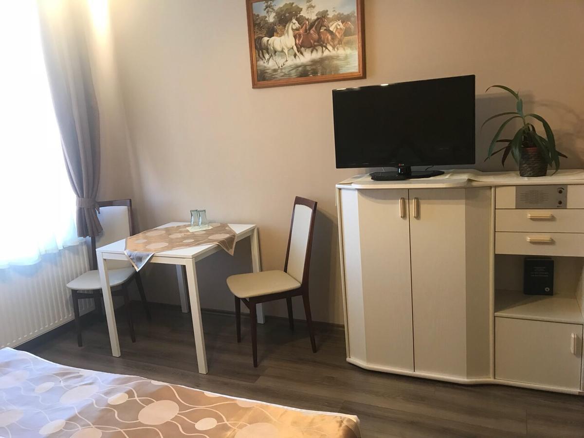 Gozmalom Etterem Es Panzio Bed & Breakfast Körmend Екстериор снимка
