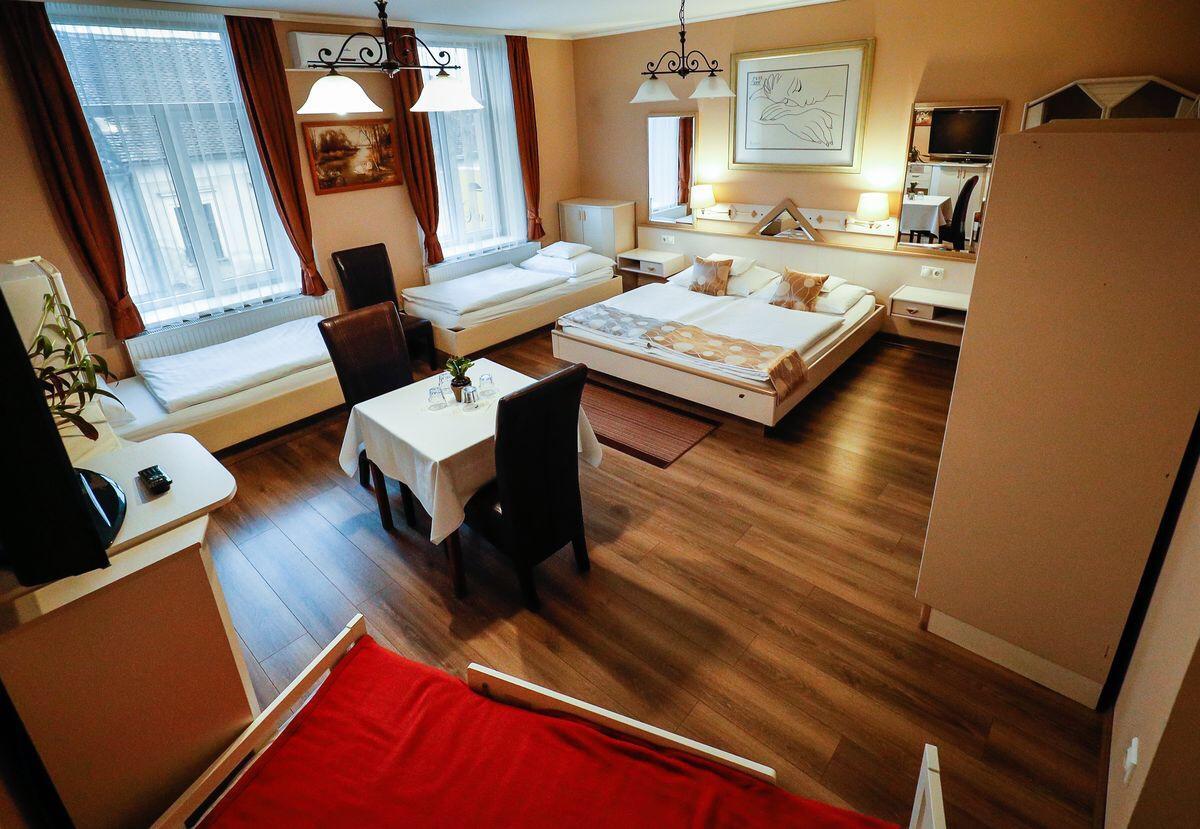 Gozmalom Etterem Es Panzio Bed & Breakfast Körmend Екстериор снимка
