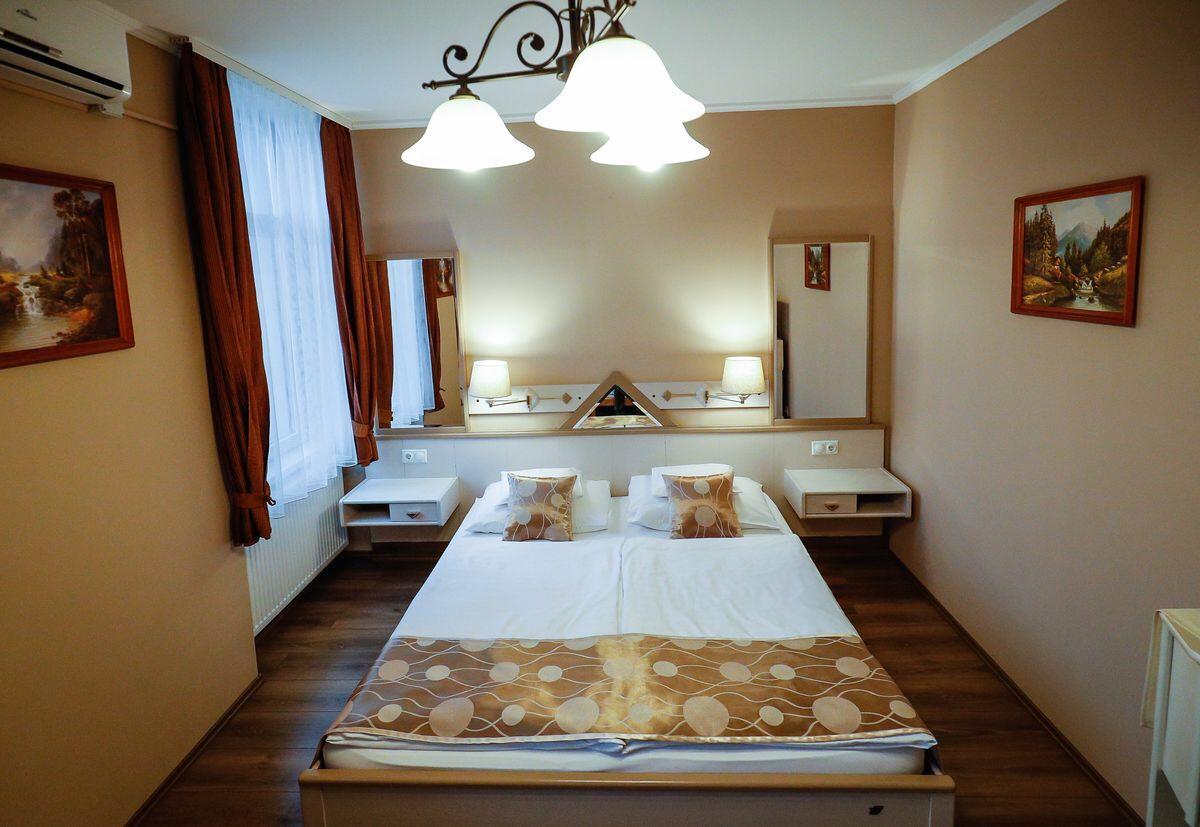 Gozmalom Etterem Es Panzio Bed & Breakfast Körmend Екстериор снимка