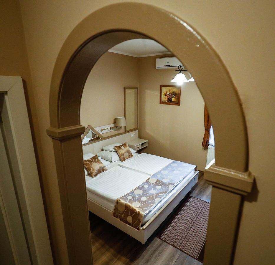 Gozmalom Etterem Es Panzio Bed & Breakfast Körmend Екстериор снимка